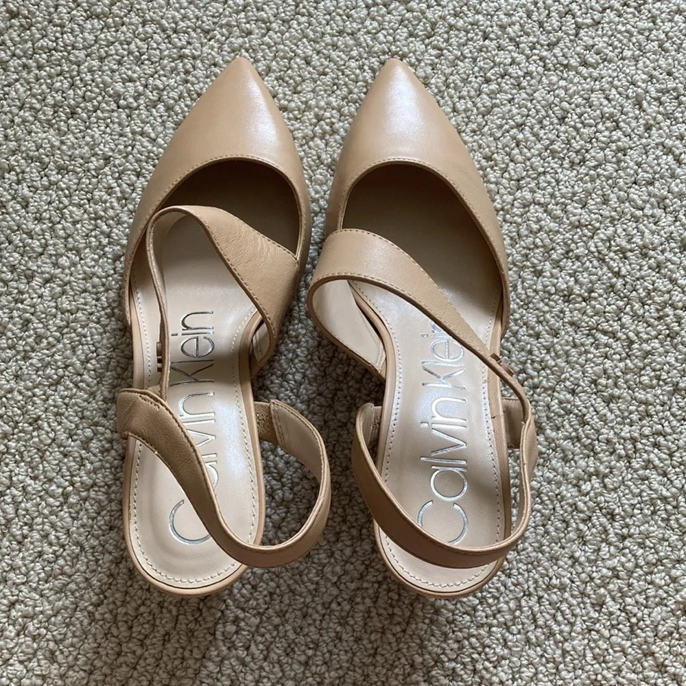 NEW Calvin Klein Slingback Nude Pumps Heels Wrap Around Kitten Mary Janes Sz 8 - Picture 4 of 12
